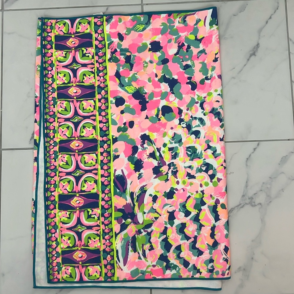 New Lilly Pulitzer Yoga Mat Towel 66” long! 🌴